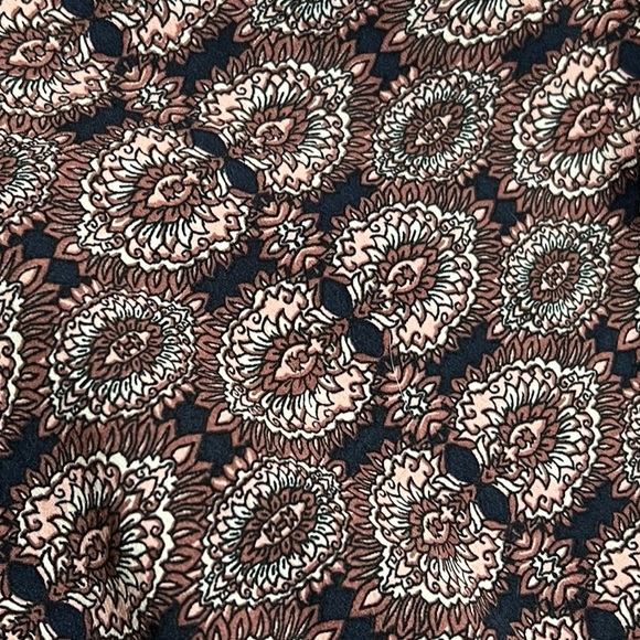 Pink, purple and navy blue floral wrap top - Picture 4 of 4